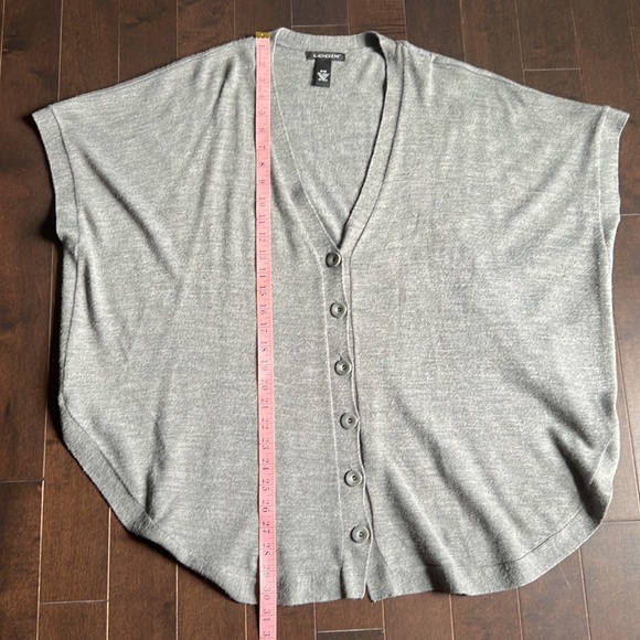 Logix grey short sleeve wool blend oversized Cardigan/poncho V neck w buttons - Picture 6 of 6